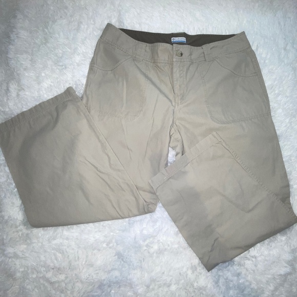 Columbia Cropped Khaki pants - Picture 1 of 7